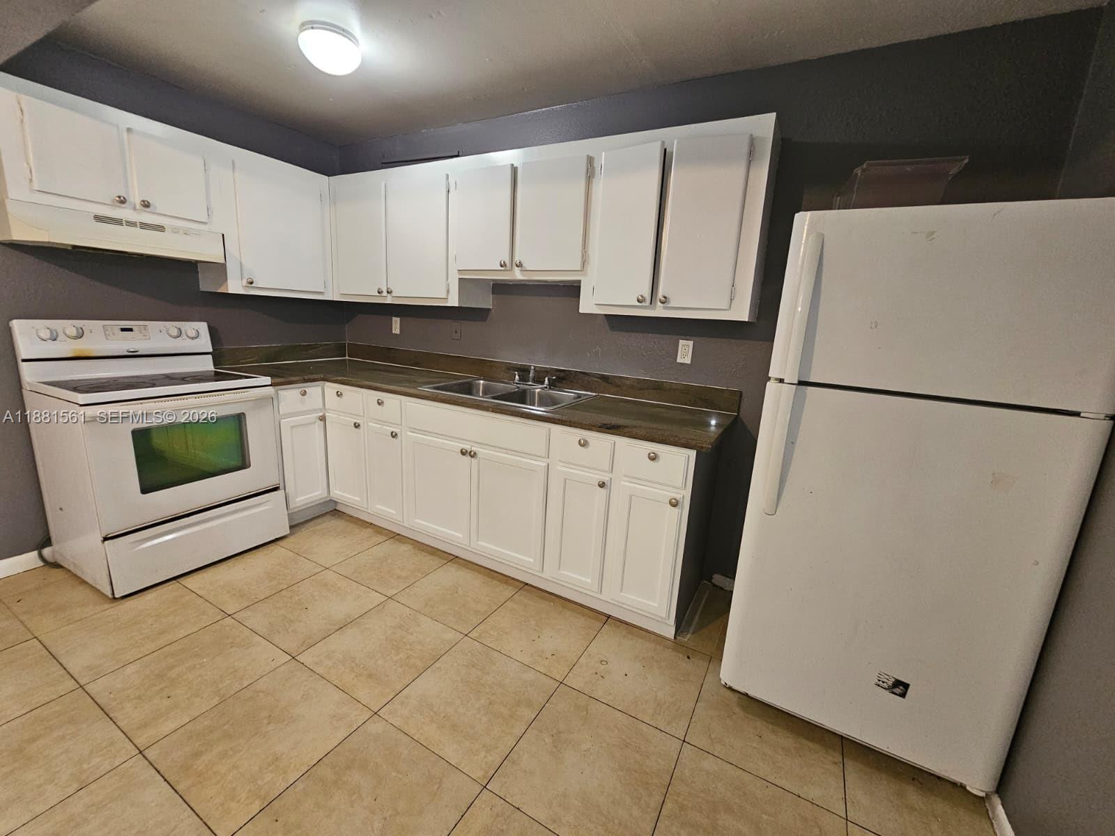 NORTH LAUDERDALE VILLAGE - Residential