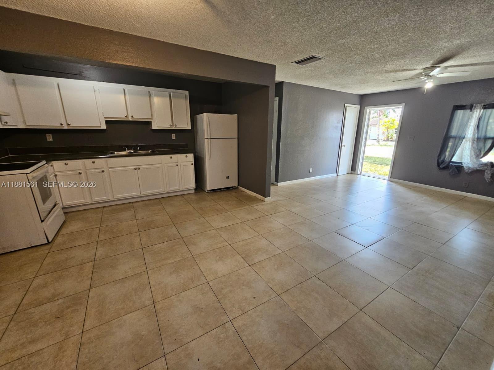 NORTH LAUDERDALE VILLAGE - Residential