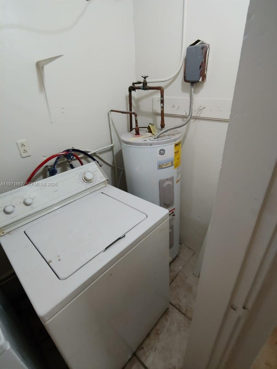 ARCH CREEK ESTS - Residential Lease