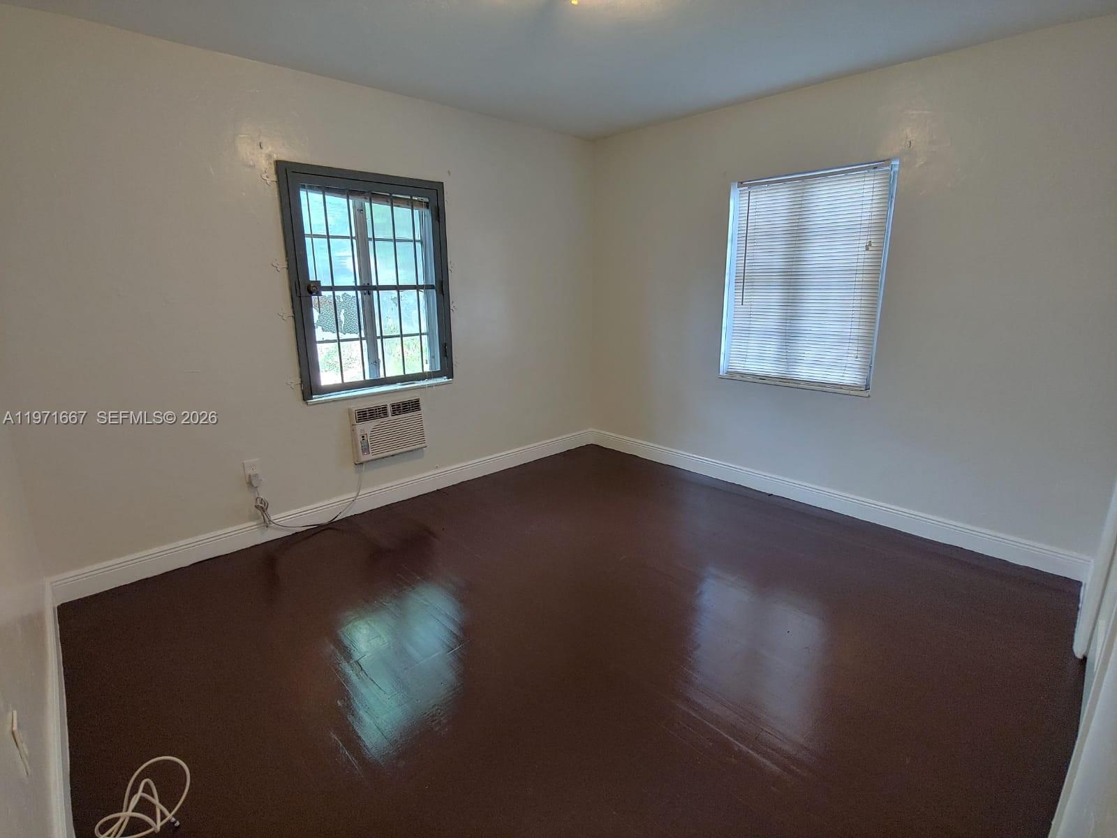 ARCH CREEK ESTS - Residential Lease