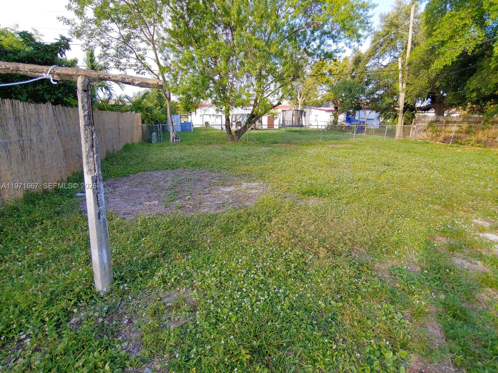 ARCH CREEK ESTS - Residential Lease