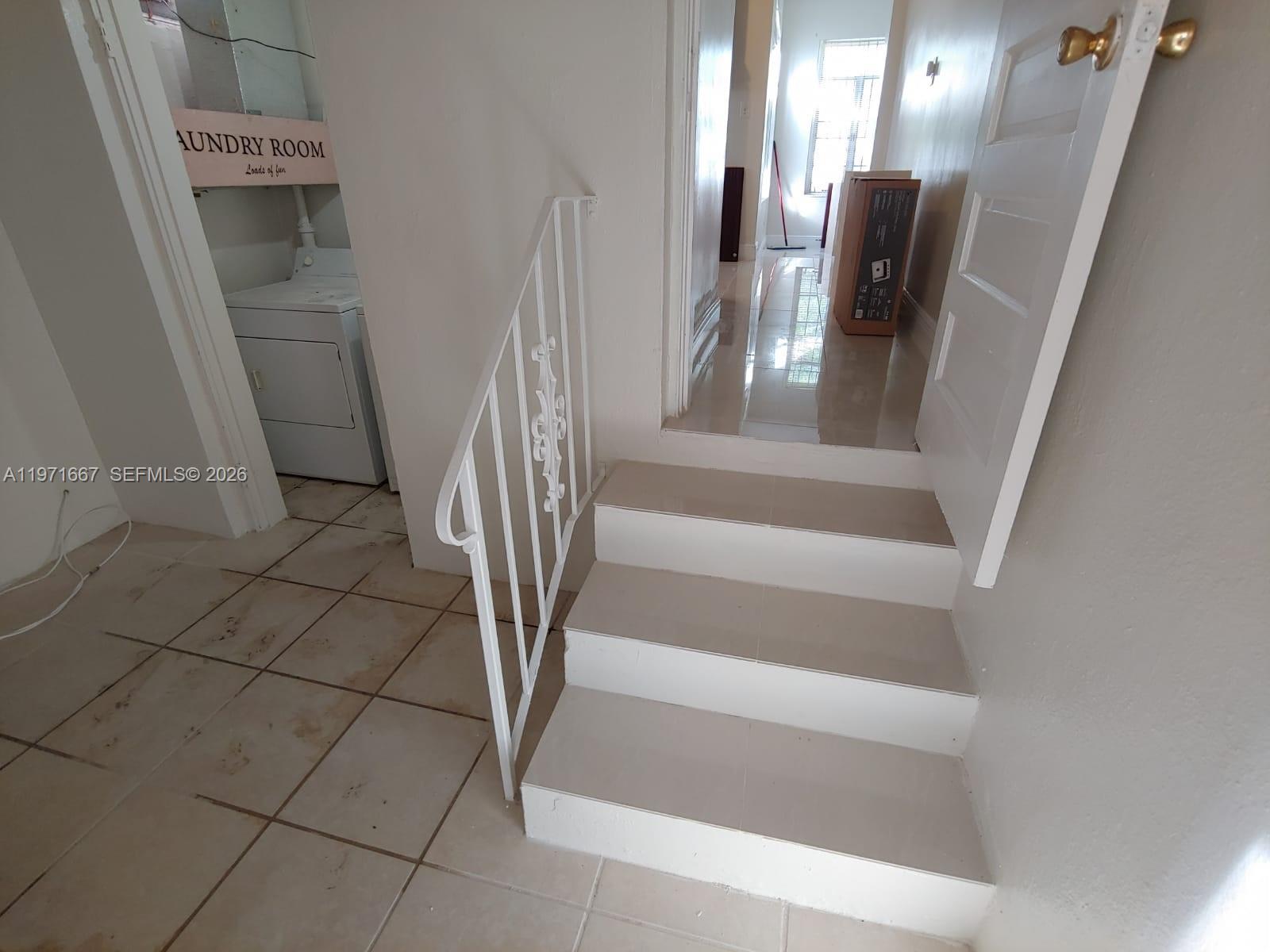 ARCH CREEK ESTS - Residential Lease