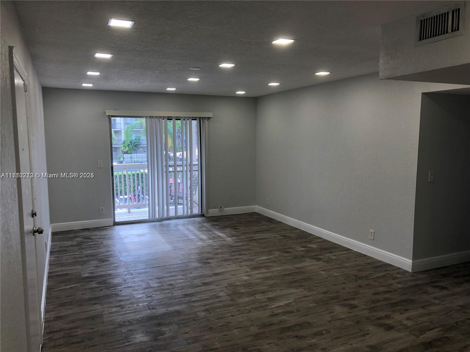 CROSS CREEK CONDO - Residential Lease