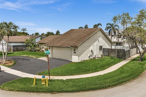 Tiny photo for 741 SW 100th Ter, Pembroke Pines, FL 33025 (MLS # A12077232)