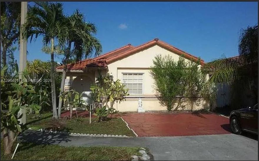 Welcome to your dream home! This stunning single-family home boasts 4 spacious bedrooms, 3 luxurious bathrooms, and tile flooring throughout. Situated on a corner lot, this home offers privacy and plenty of outdoor space for entertaining or relaxing. The two master bedrooms provide the ultimate retreat, each with their own suite bathroom for added convenience. The recently renovated kitchen is a chef's delight, featuring modern appliances, sleek countertops, and ample storage space. The large living and dining room are perfect for hosting gatherings with family and friends, creating memories that will last a lifetime. With its prime location and top-notch amenities, this home is truly a gem in the heart of the city. Don't miss out on the opportunity to make this your forever home and start living the life you've always dreamed of. Come see it for yourself and fall in love with everything this home has to offer. Your oasis awaits!