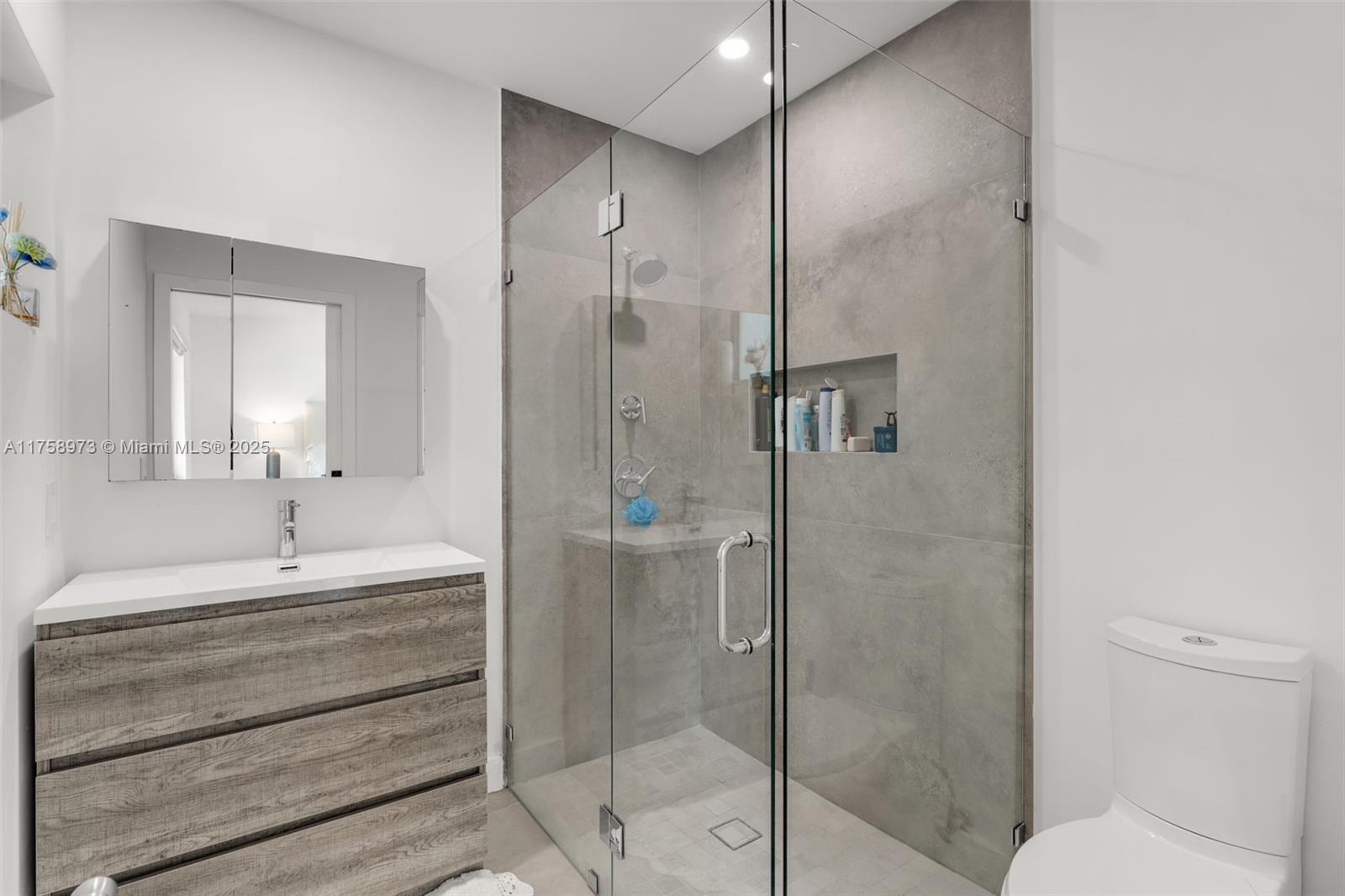 C GAB COUNTRY CLUB SEC 5 - Residential