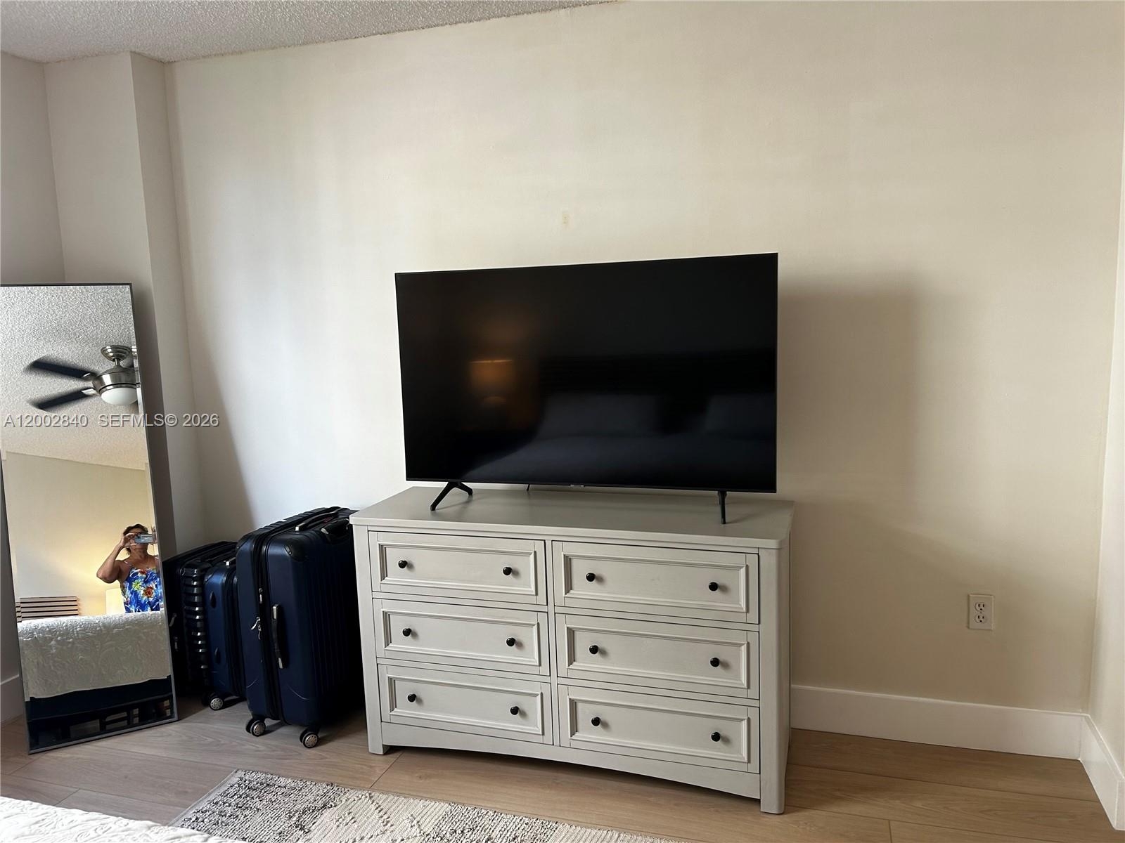 LAS OLAS BY THE RIVER CON - Residential Lease