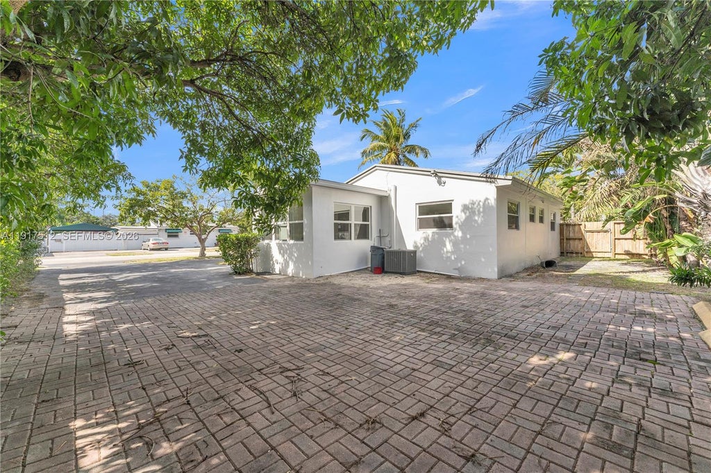 Photo of 5820 Sheridan St, Hollywood, FL 33021 (MLS # A11917512)
