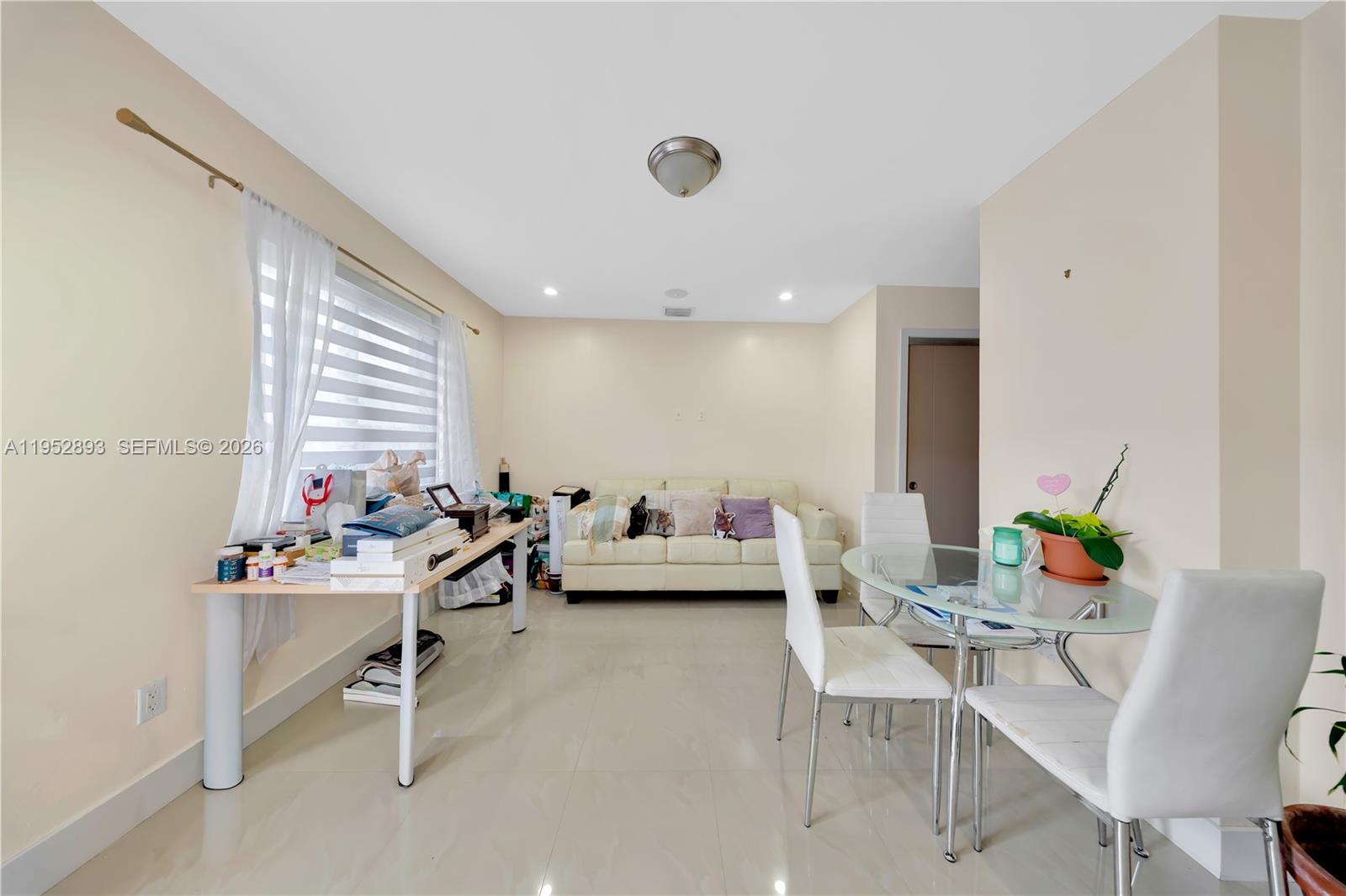 6TH ADDN TO HIALEAH - Residential Income