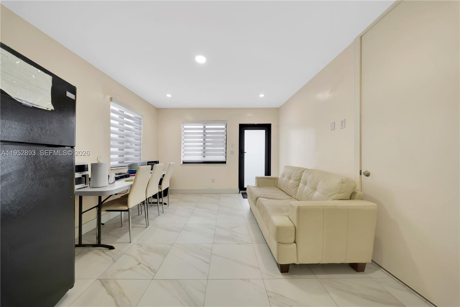 6TH ADDN TO HIALEAH - Residential Income