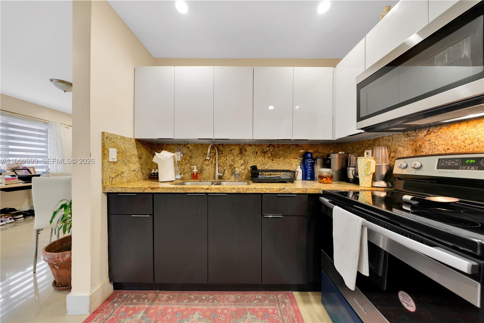 6TH ADDN TO HIALEAH - Residential Income