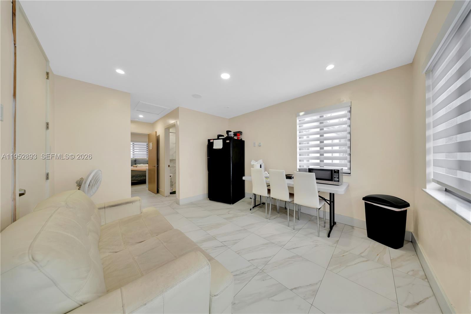 6TH ADDN TO HIALEAH - Residential Income