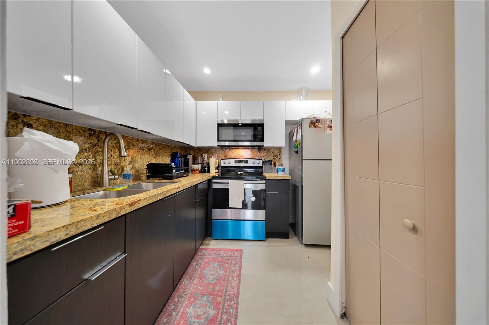 6TH ADDN TO HIALEAH - Residential Income