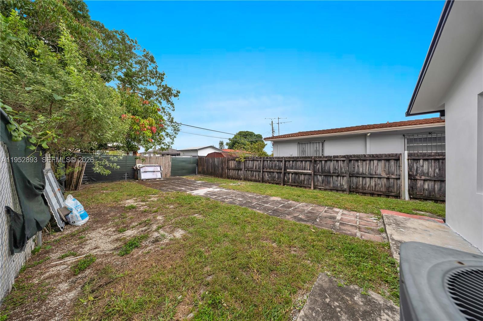 6TH ADDN TO HIALEAH - Residential Income