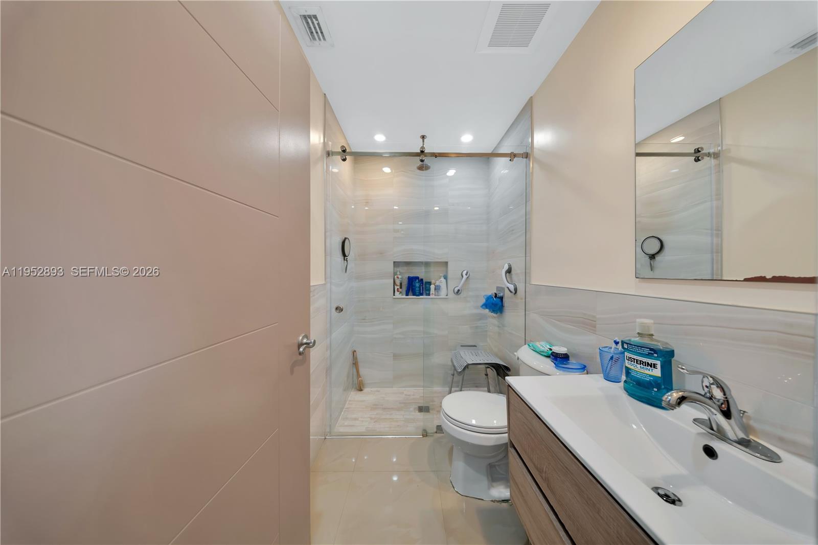 6TH ADDN TO HIALEAH - Residential Income