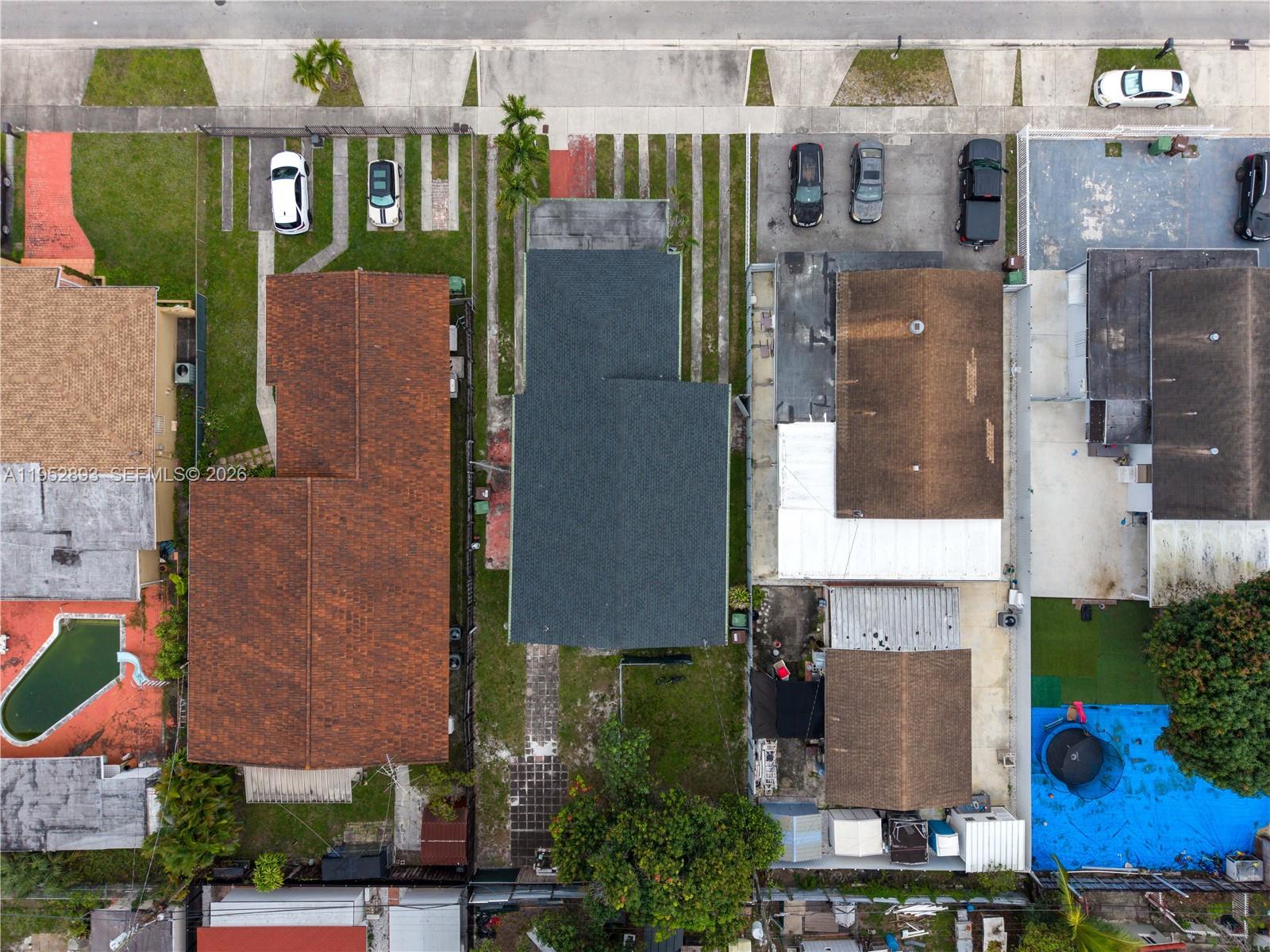 6TH ADDN TO HIALEAH - Residential Income