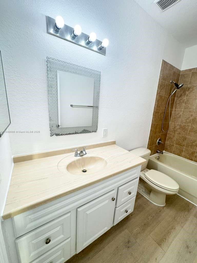 UNITED HOMES AT BELLA VIS - Residential Lease