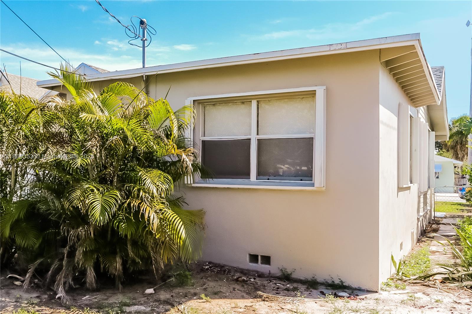 LAKE WORTH TOWN OF ADD 1 - Residential Lease