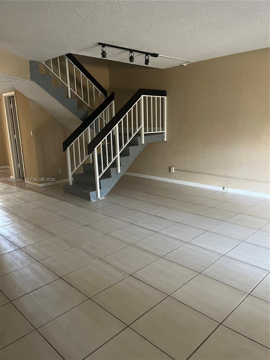 COURTS OF INVERRARY PHASE - Residential