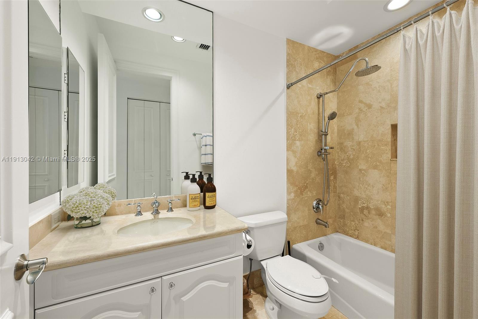 THREE ISLANDS 3RD SECTION - Residential