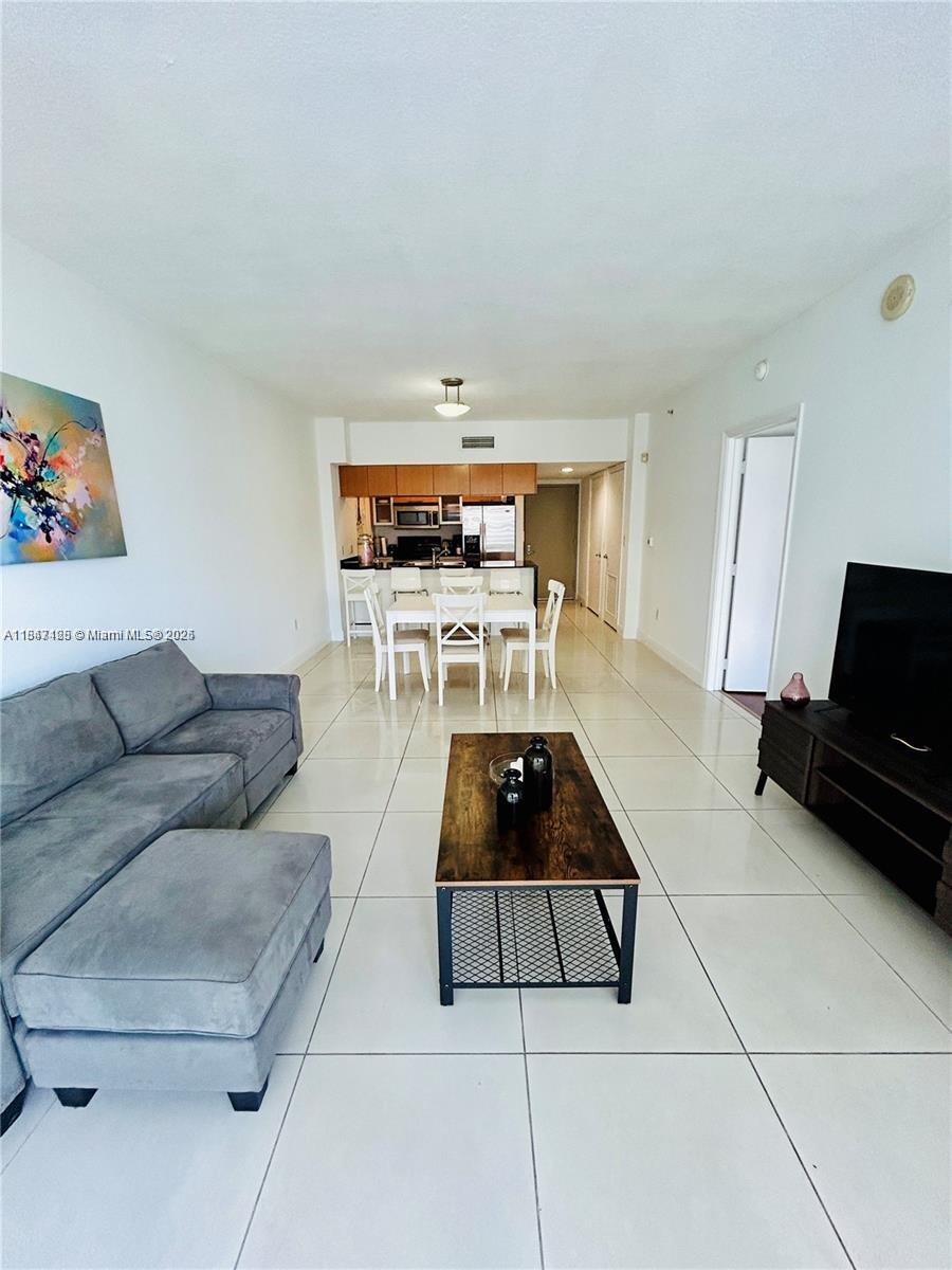 1750 N Bayshore Dr 3609