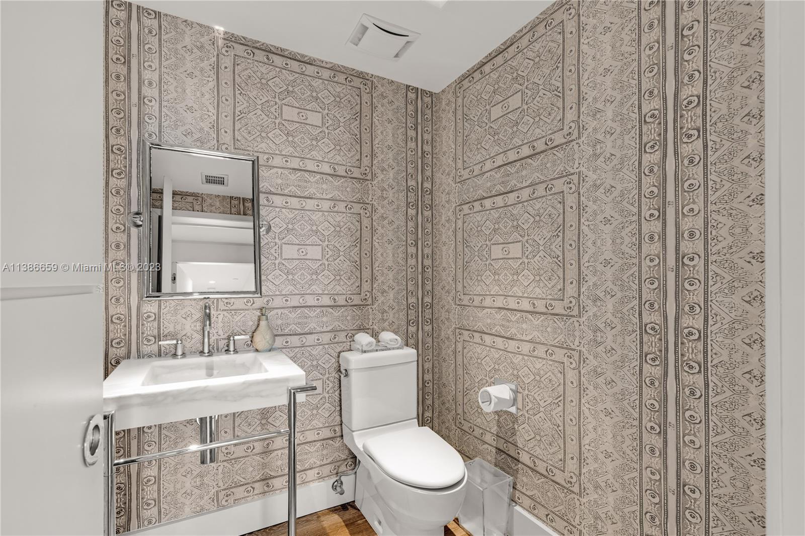 JADE OCEAN CONDO - Residential