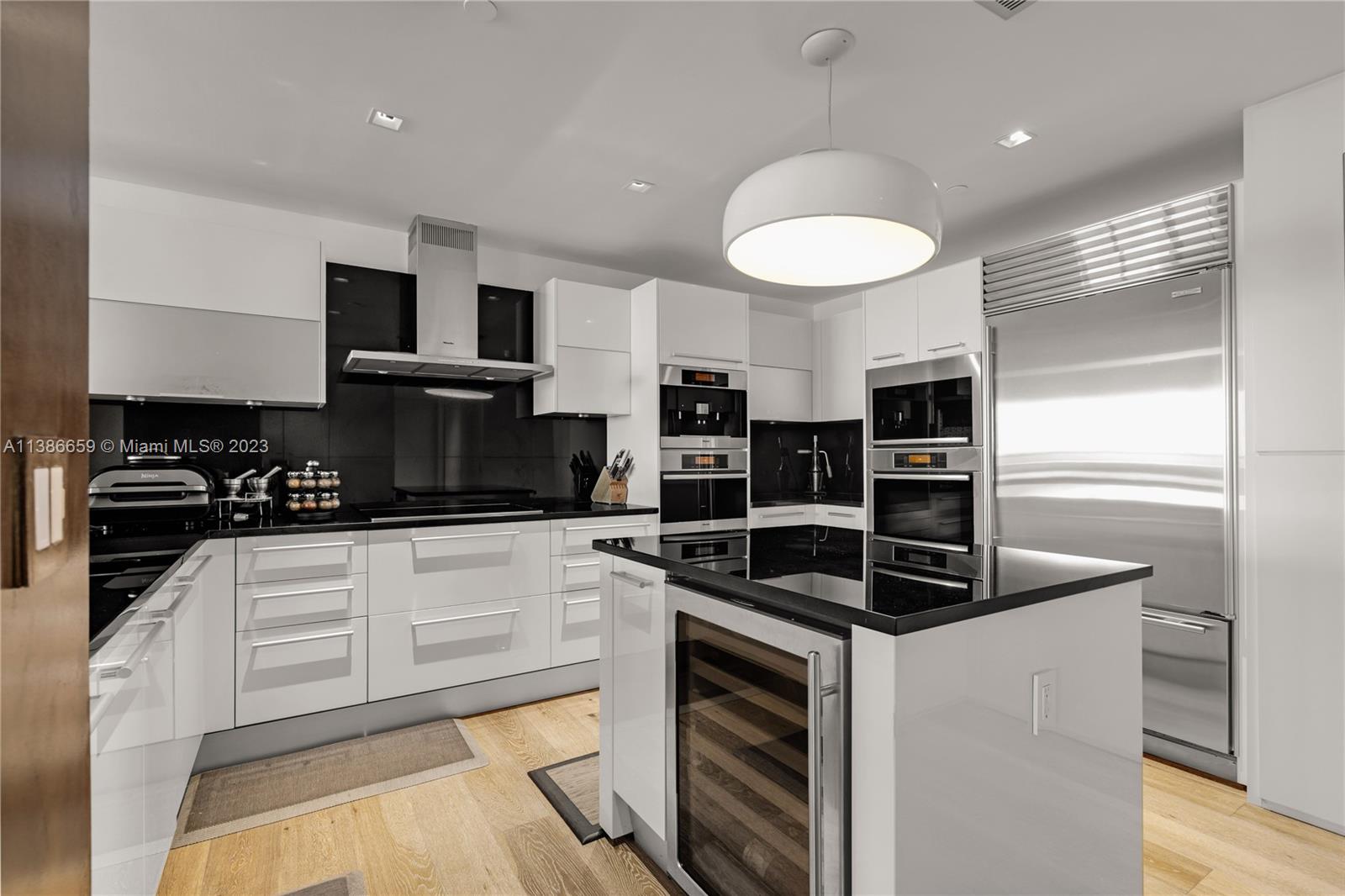 JADE OCEAN CONDO - Residential
