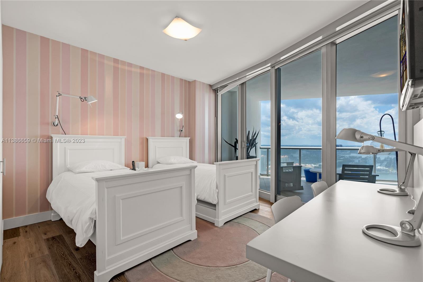 JADE OCEAN CONDO - Residential
