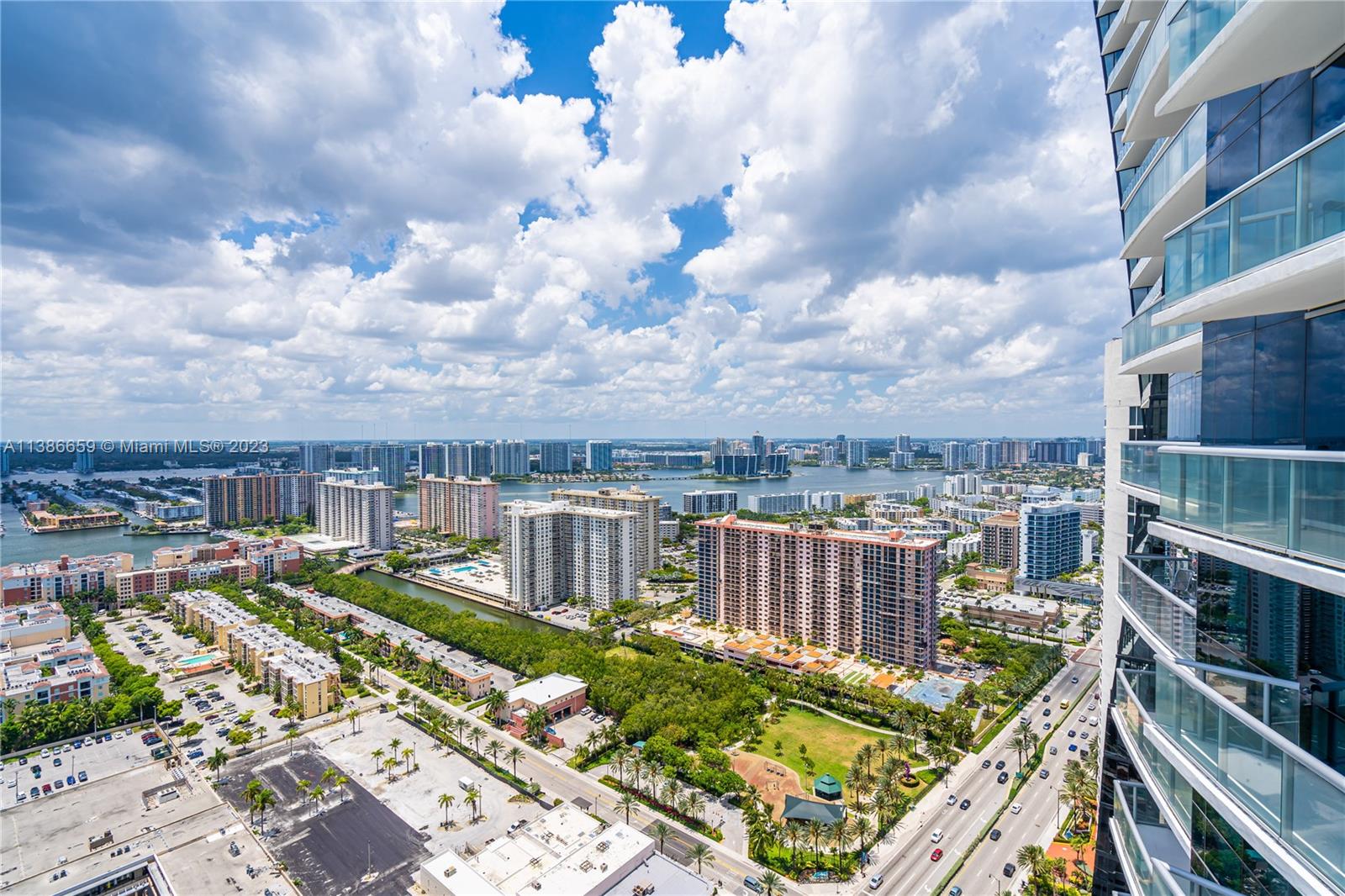 JADE OCEAN CONDO - Residential