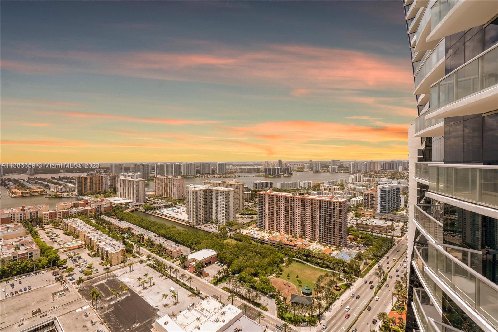 JADE OCEAN CONDO - Residential