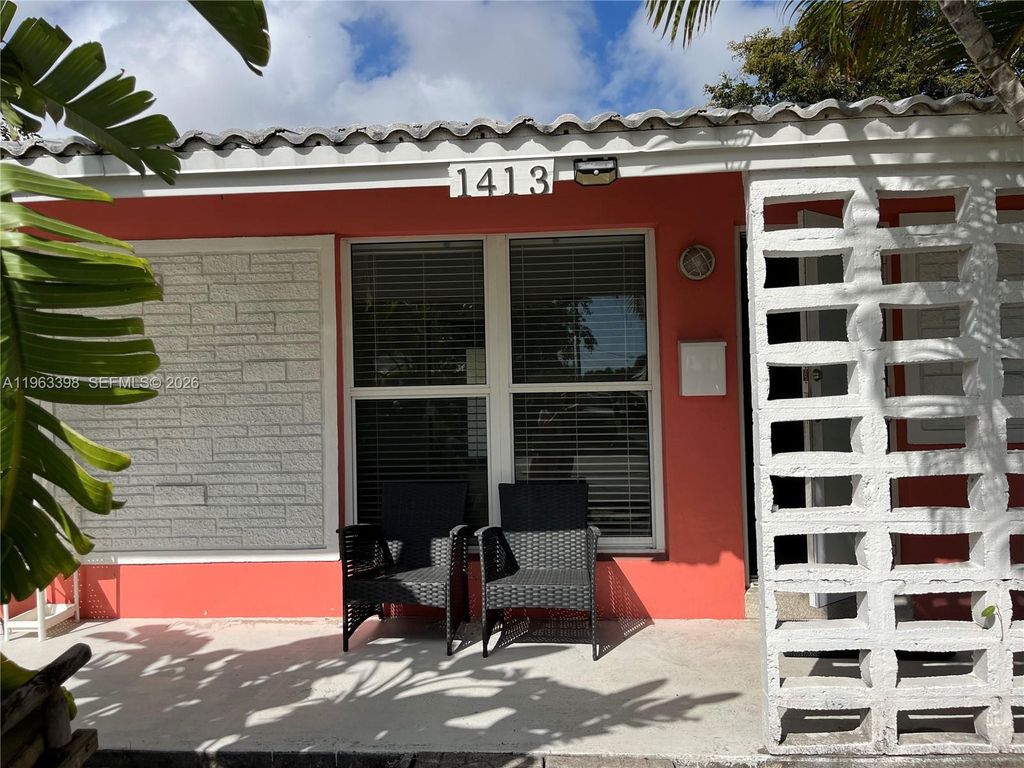 Photo of 1413 NE 21st St #2, Wilton Manors, FL 33305 (MLS # A11963398)