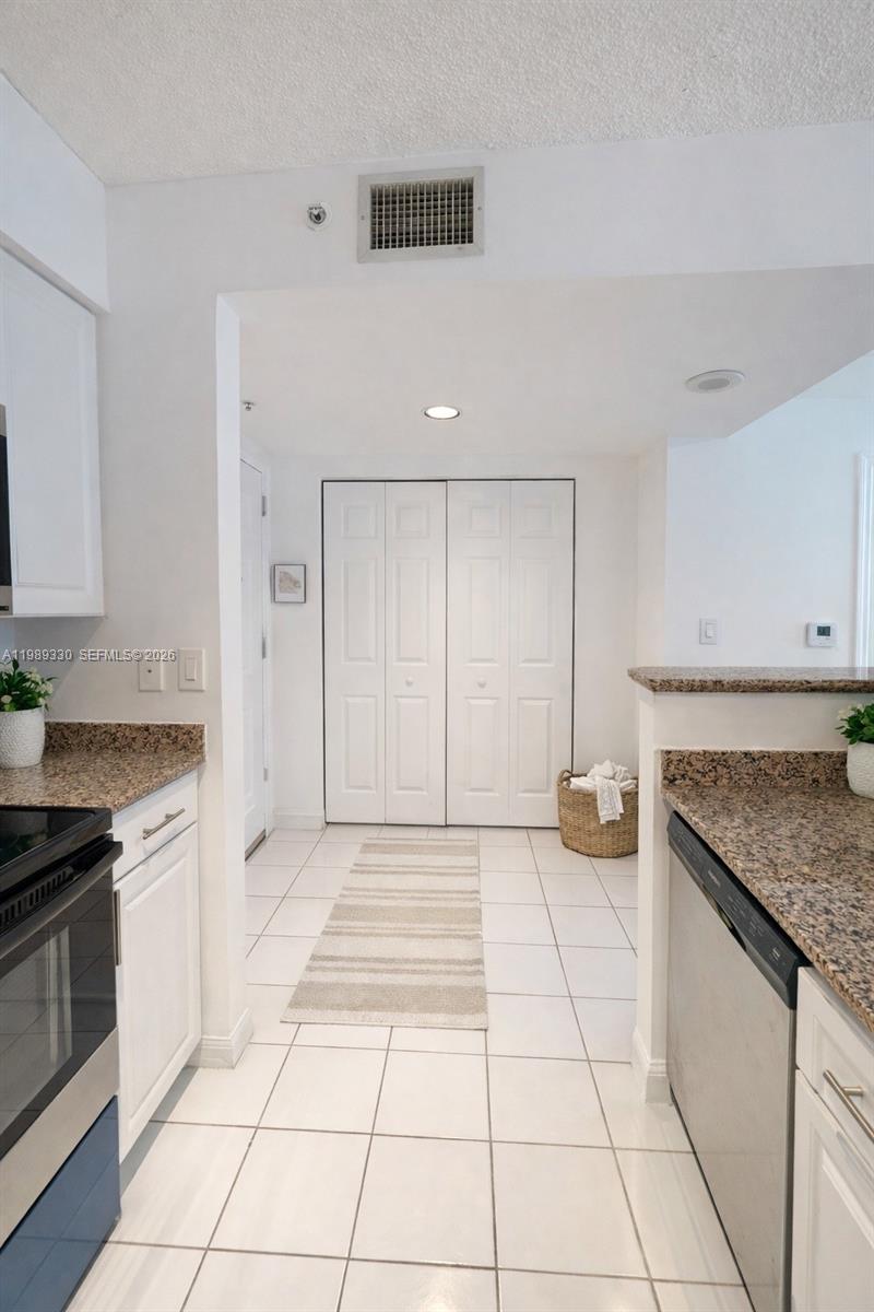 THE MARK ON BRICKELL COND - Residential