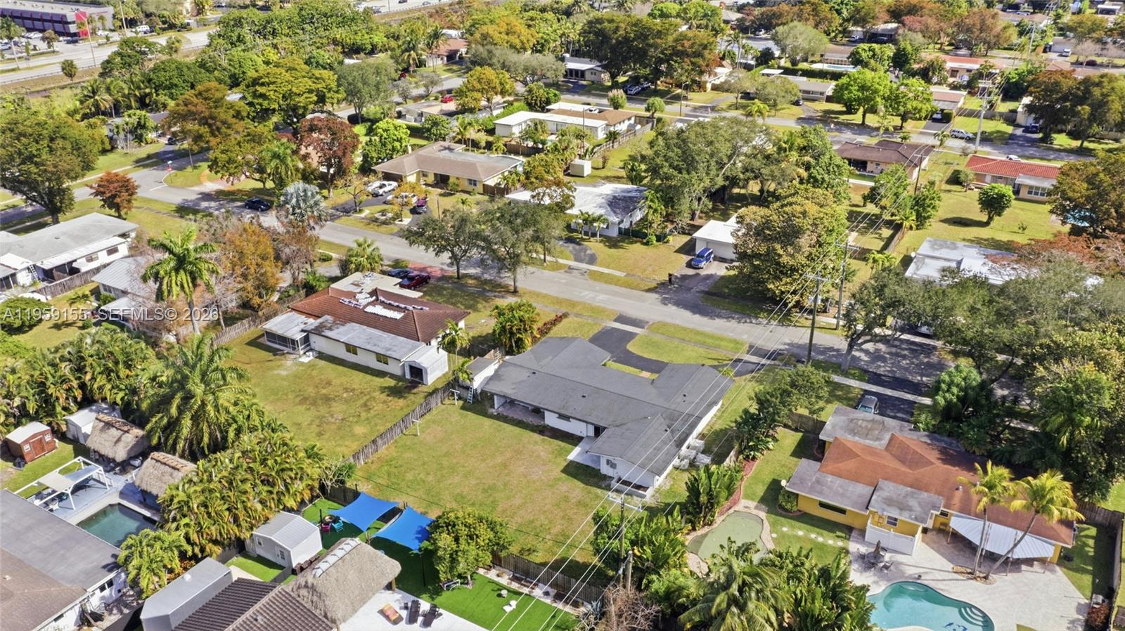 PLANTATION GARDENS 2ND SE - Residential