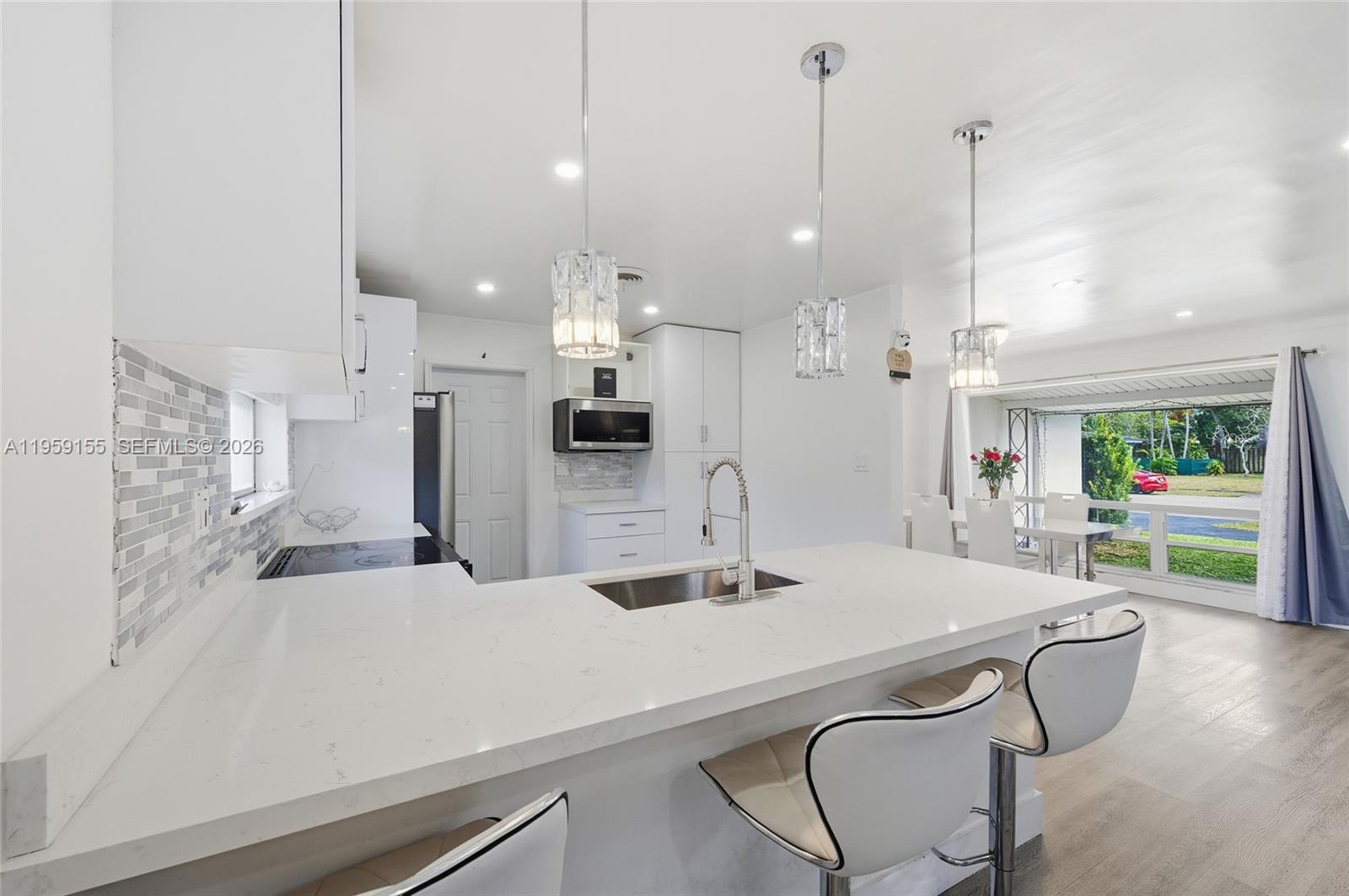 PLANTATION GARDENS 2ND SE - Residential