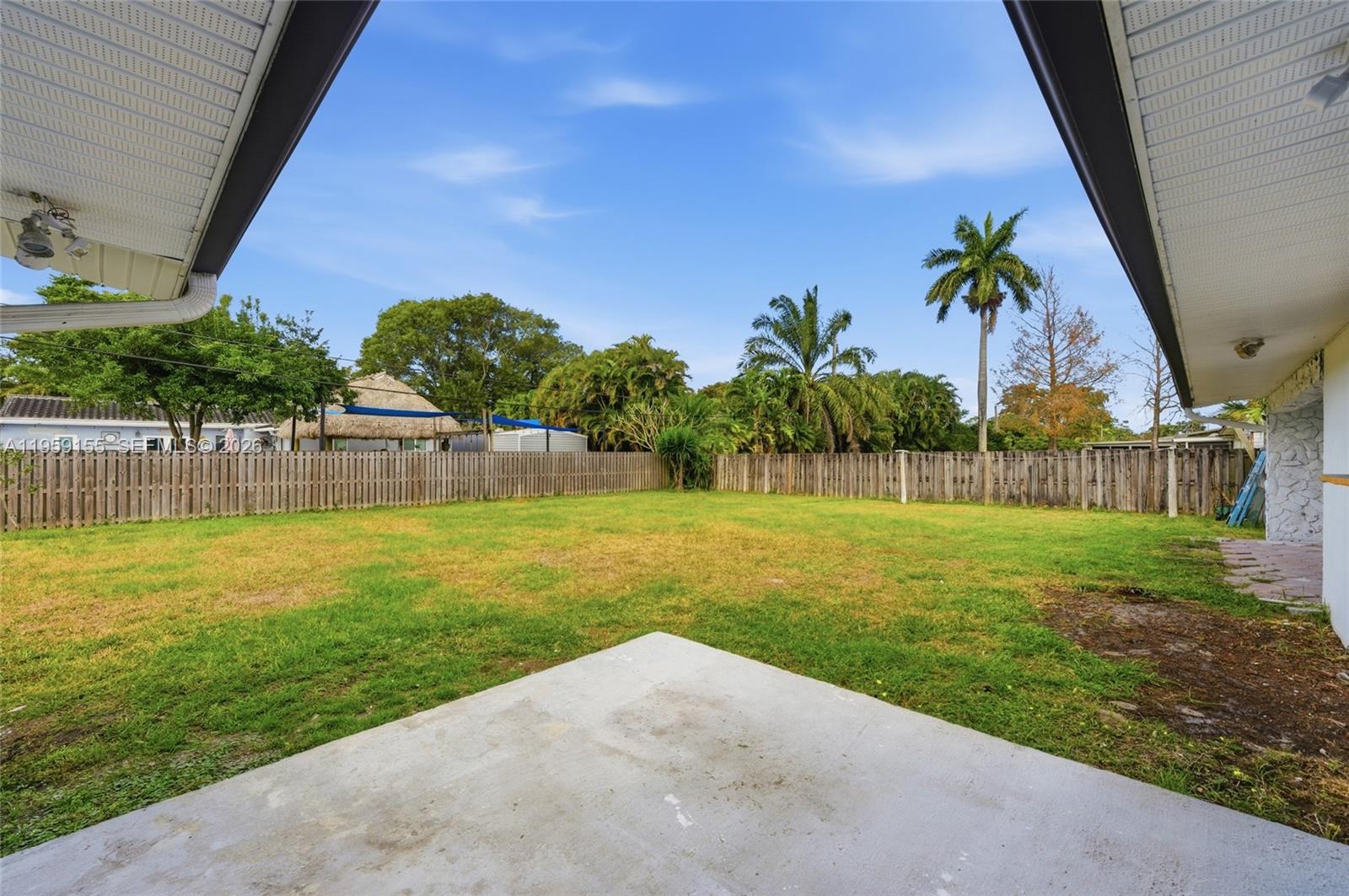 PLANTATION GARDENS 2ND SE - Residential