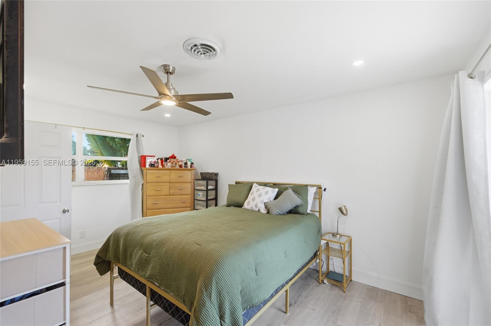 PLANTATION GARDENS 2ND SE - Residential