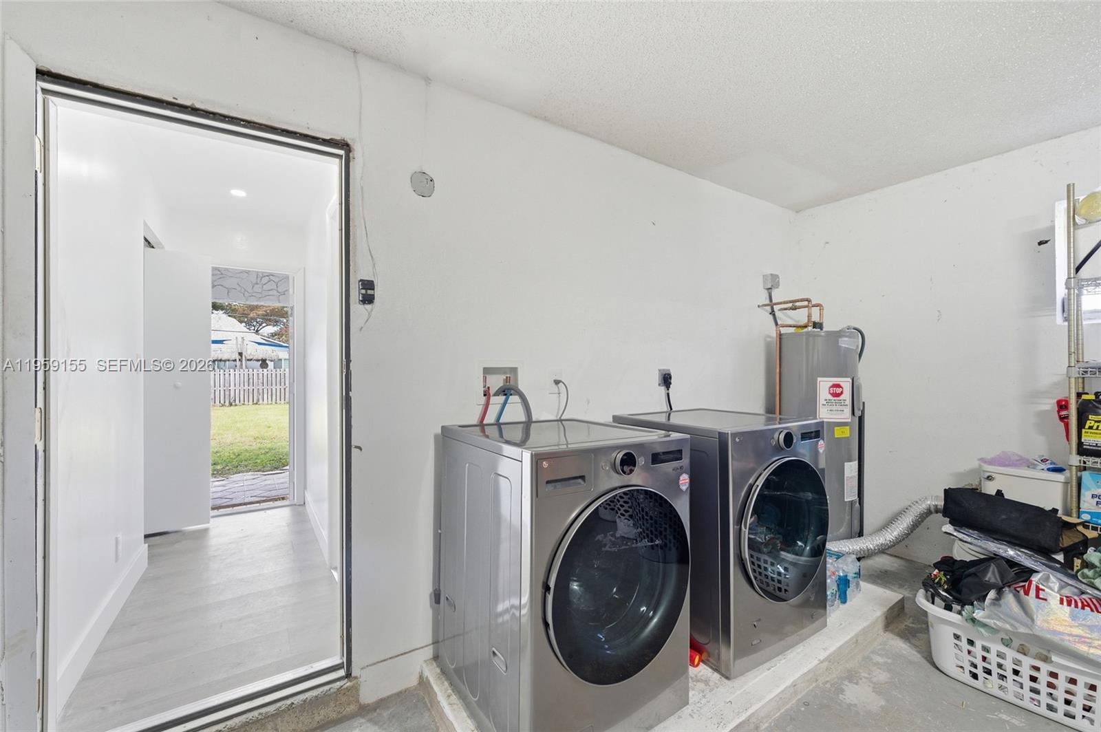 PLANTATION GARDENS 2ND SE - Residential