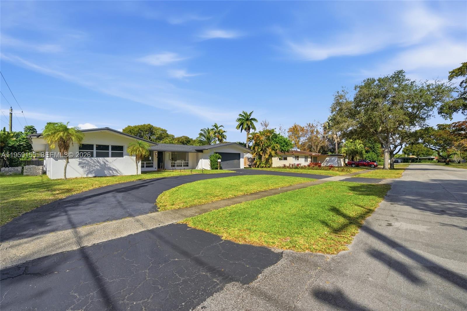 PLANTATION GARDENS 2ND SE - Residential