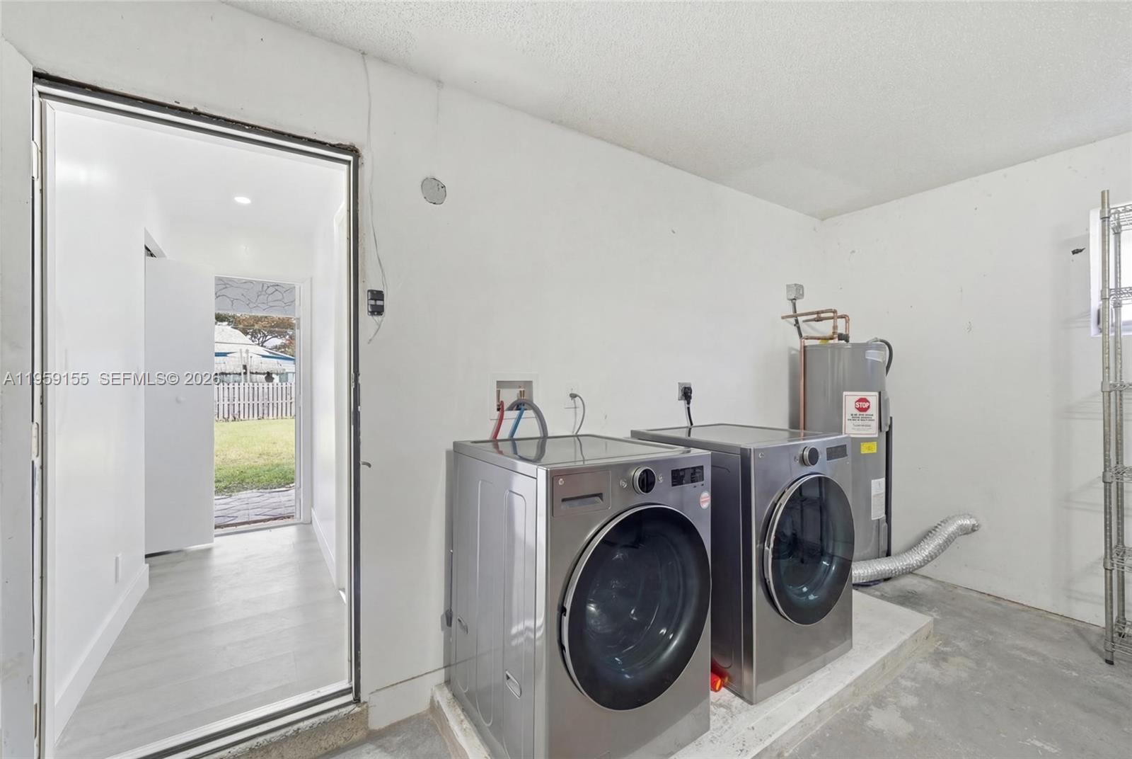 PLANTATION GARDENS 2ND SE - Residential