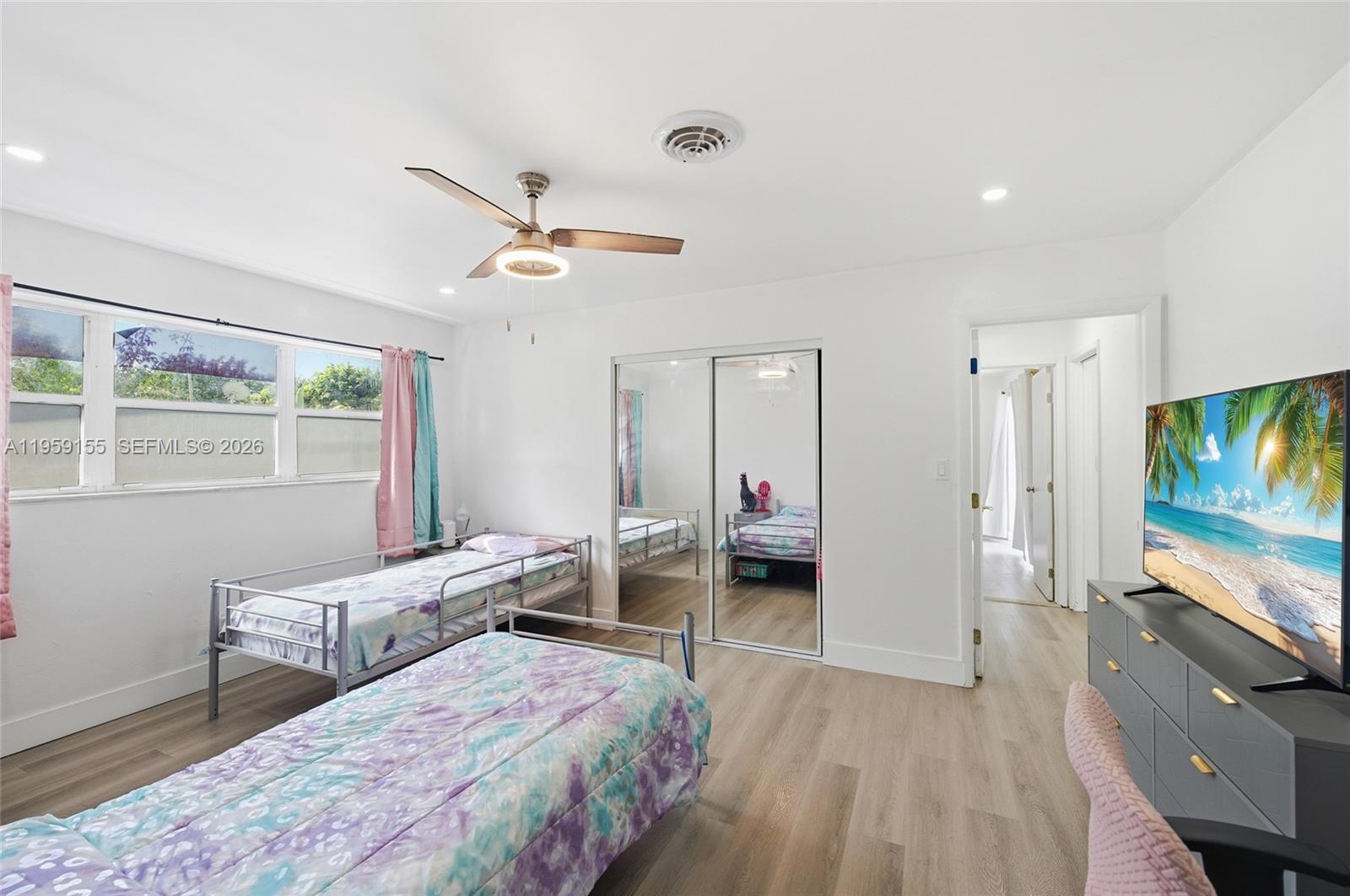 PLANTATION GARDENS 2ND SE - Residential