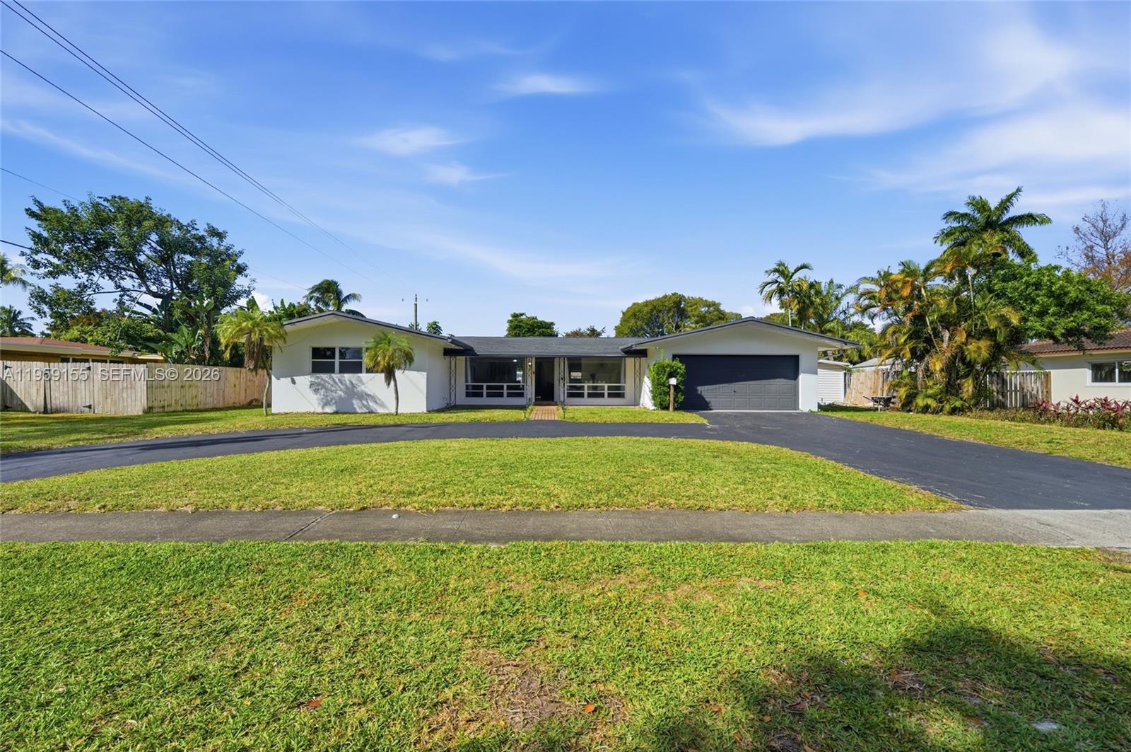 PLANTATION GARDENS 2ND SE - Residential