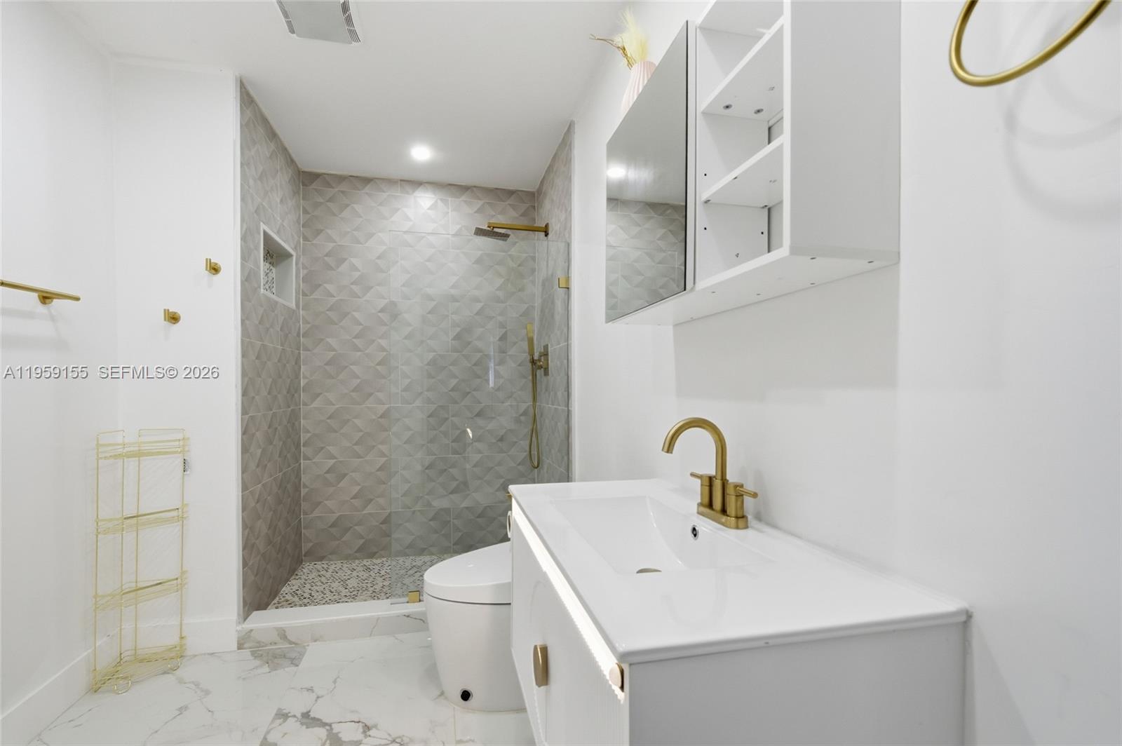 PLANTATION GARDENS 2ND SE - Residential