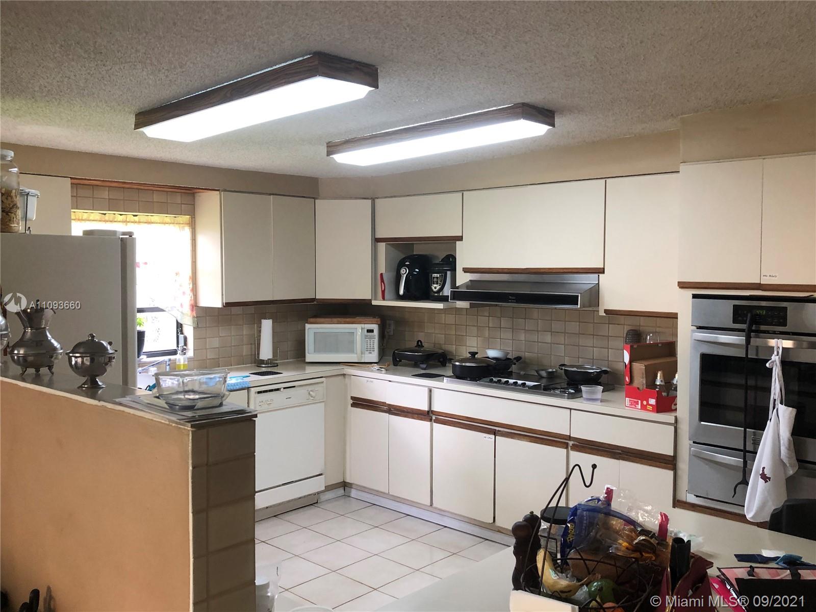 CORAL GABLES HEIGHTS - Residential