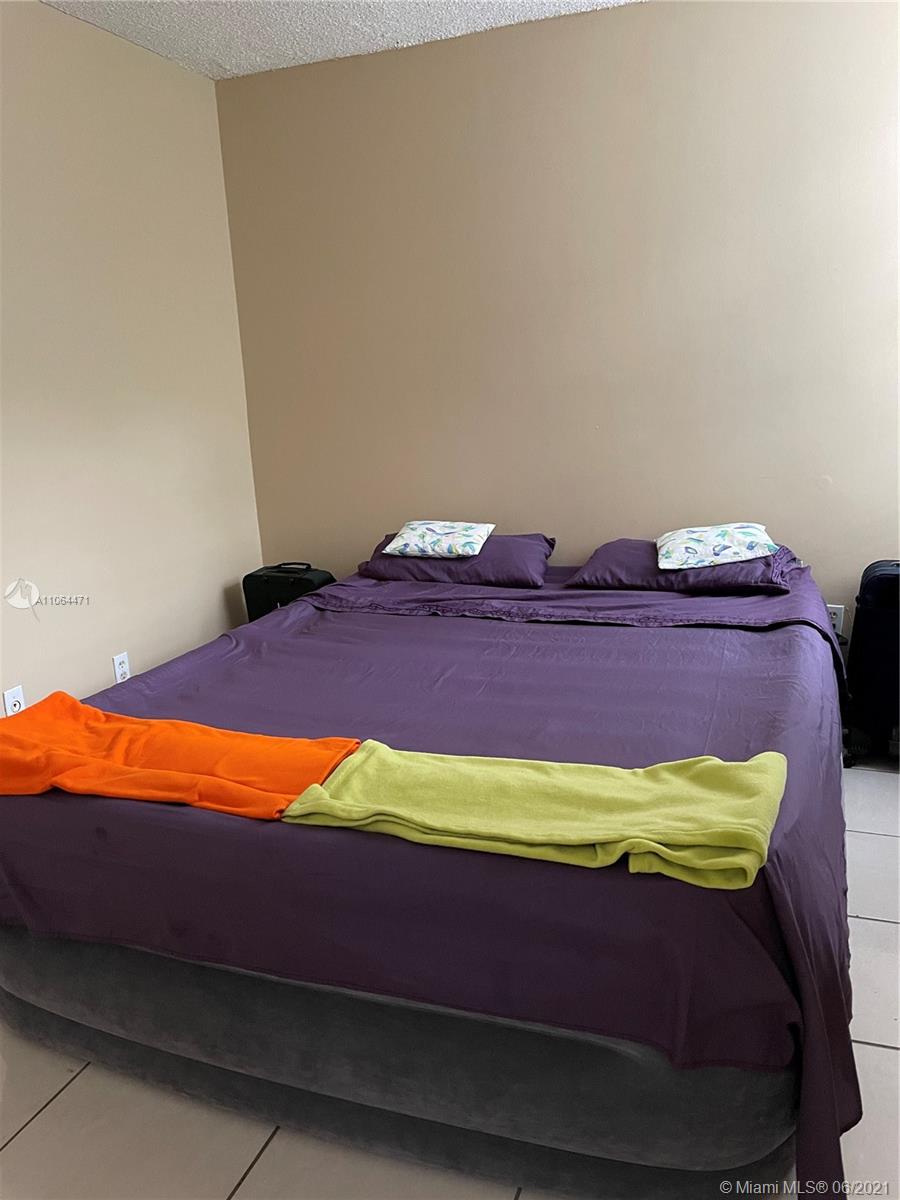 NORTHEAST PALMS CONDO - Residential Lease