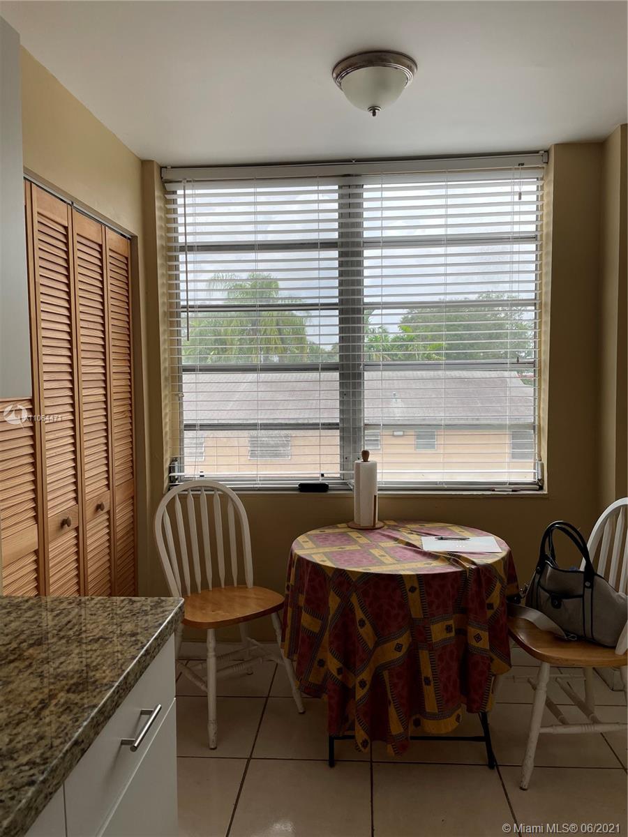 NORTHEAST PALMS CONDO - Residential Lease