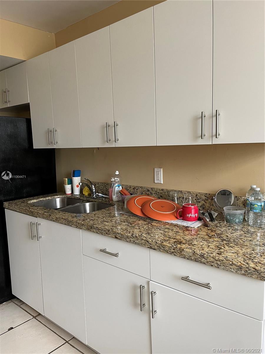 NORTHEAST PALMS CONDO - Residential Lease