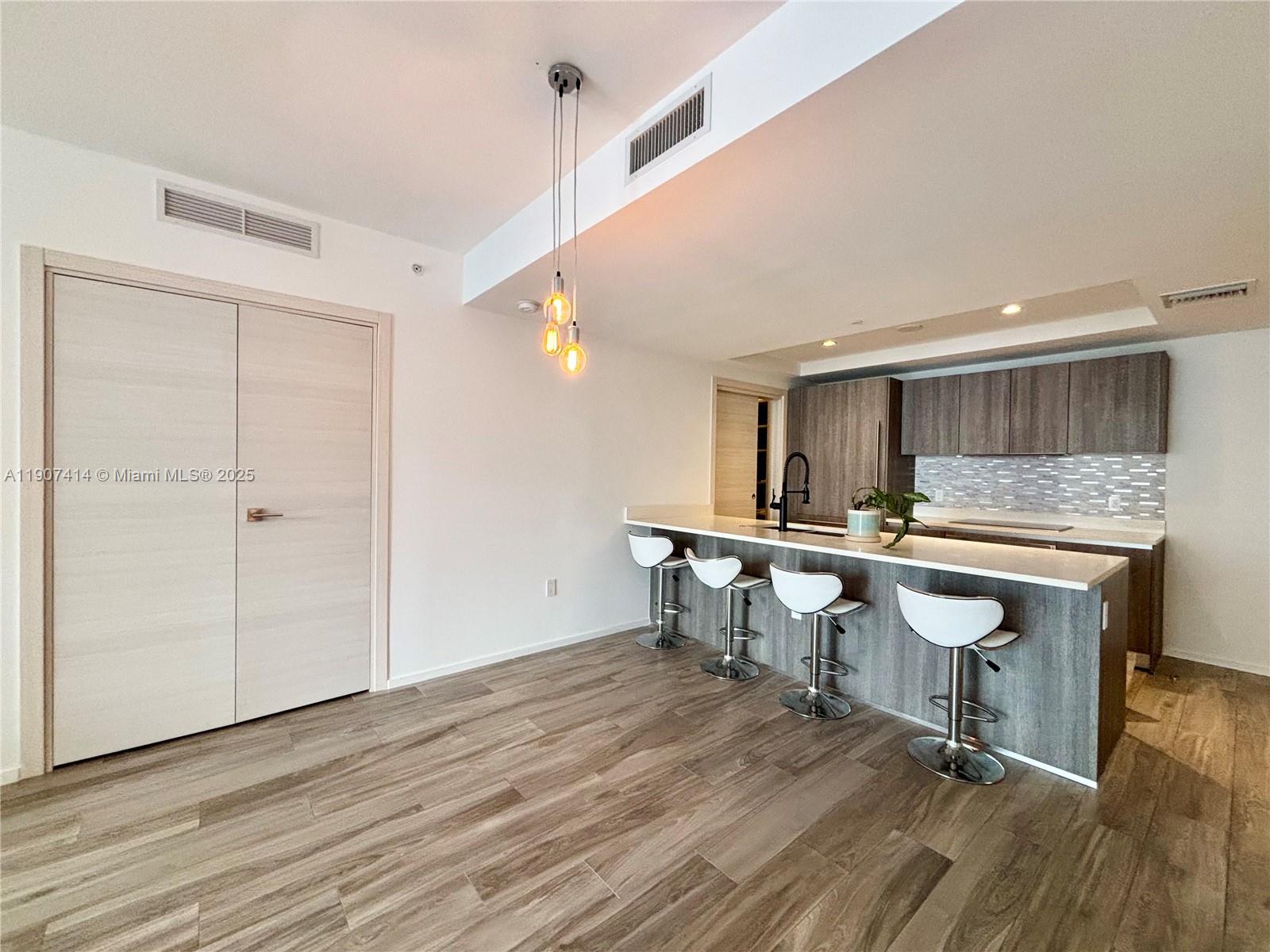 801 SMA RESIDENCES CONDO - Residential Lease