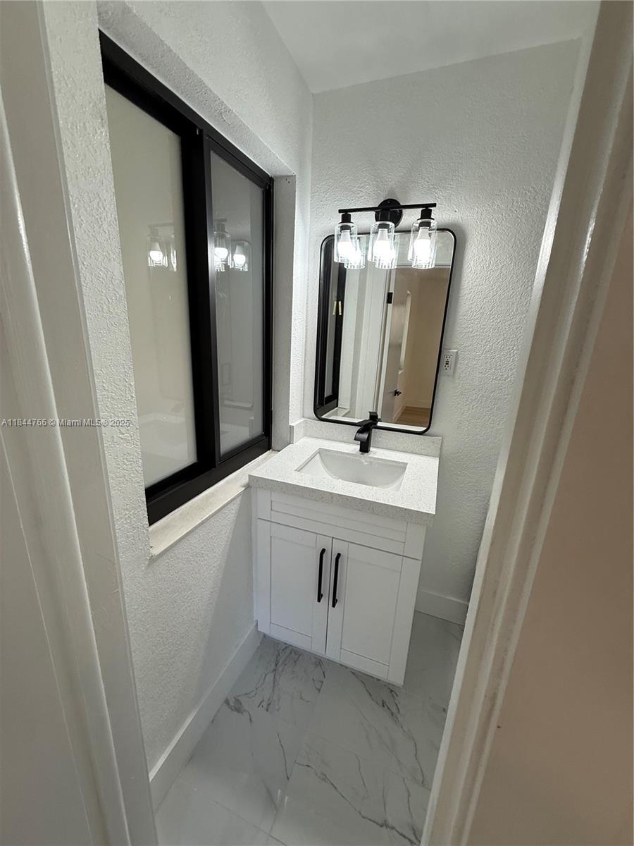 BREEZESWEPT ESTATES 1ST A - Residential