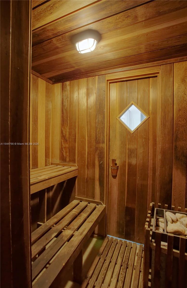 BREEZESWEPT ESTATES 1ST A - Residential