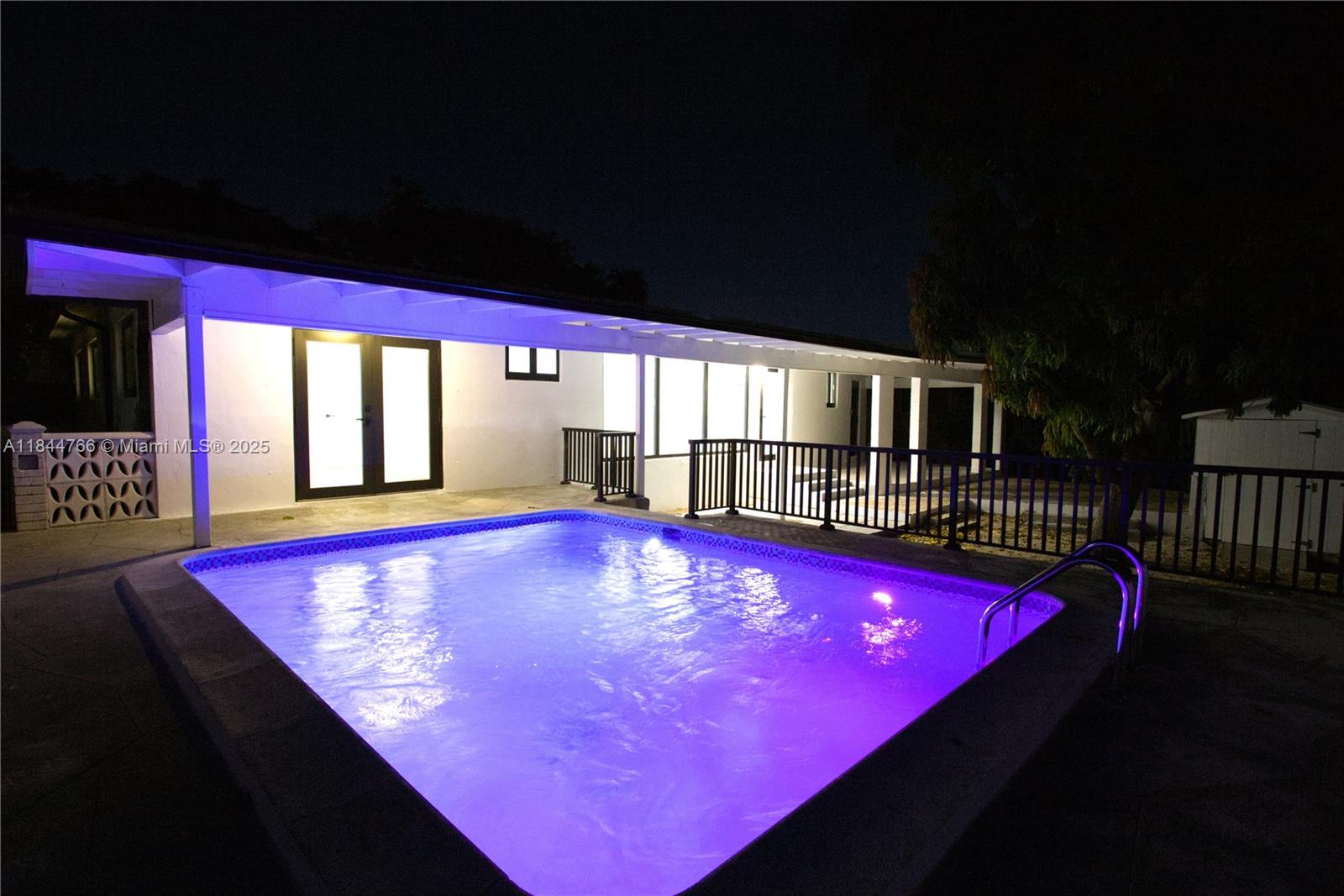 BREEZESWEPT ESTATES 1ST A - Residential